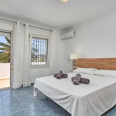 Luminosa Casa En 4* Нерха
